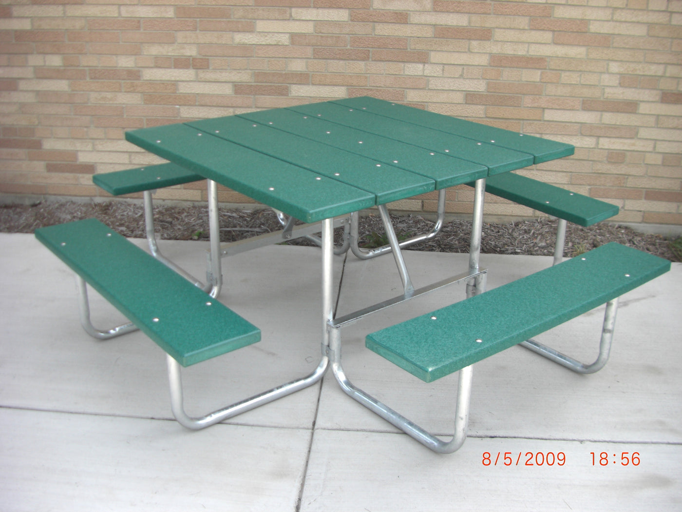 Square Table - RECYCLED PLASTIC Lumber